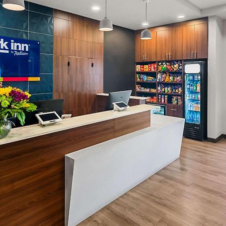 Park Inn By Radisson, Kelowna Dış mekan fotoğraf