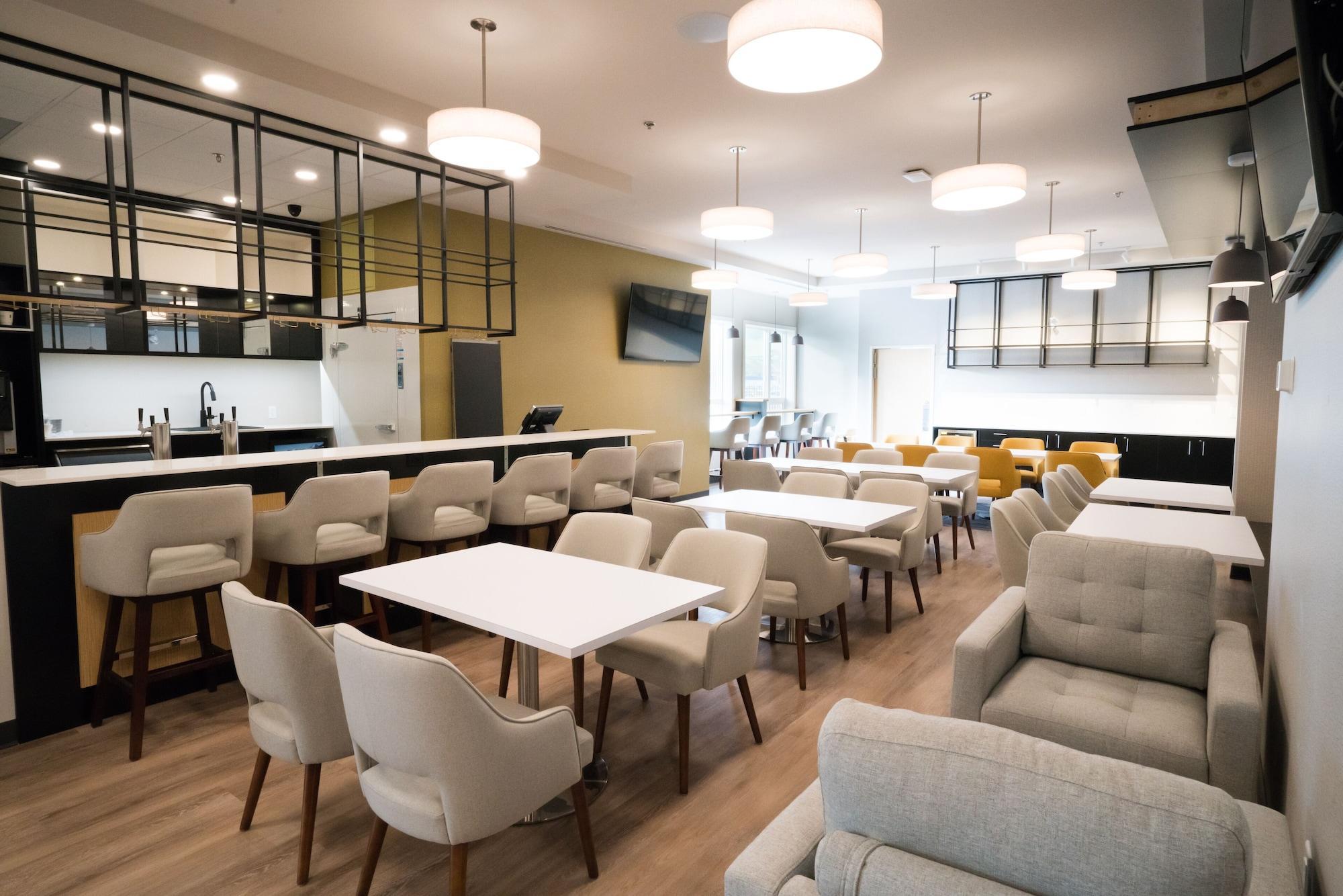 Park Inn By Radisson, Kelowna Dış mekan fotoğraf